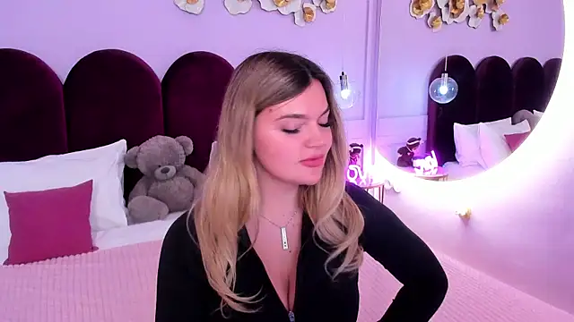 ZaraBloom Chat XXX live