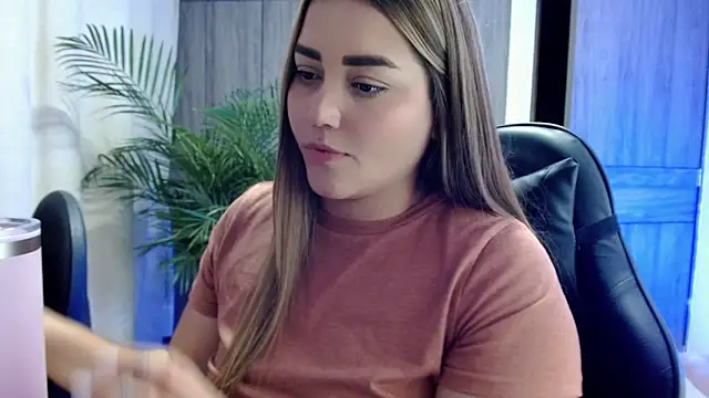 Chat XXX ao vivo de Lucia_star__