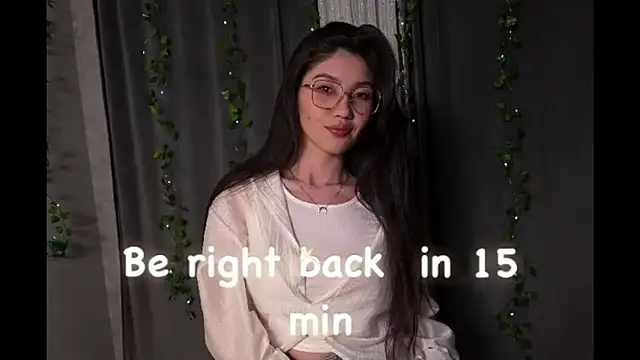 Miss_Iris69: онлайн-секс-чат