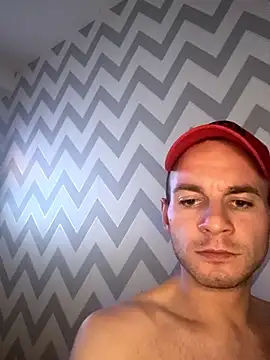 Maksim1907's Live XXX Chat