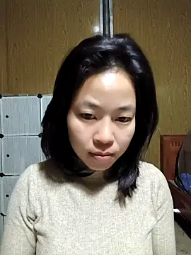 Cat-meow live XXX chat