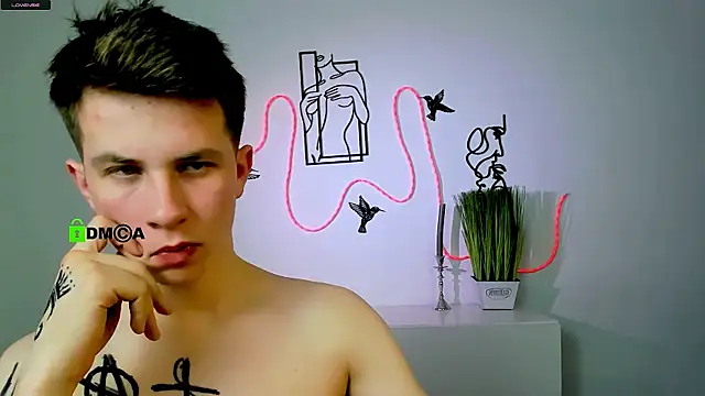 leo_valor: онлайн-секс-чат