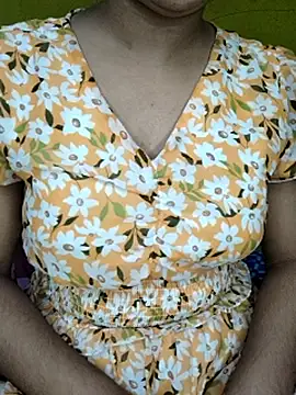 Sania70's Live XXX Chat