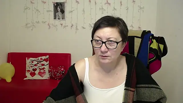 EmilyL0ve Chat XXX live