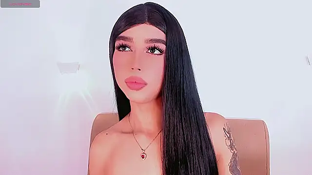 Miss-Saraii: вебкам-шоу