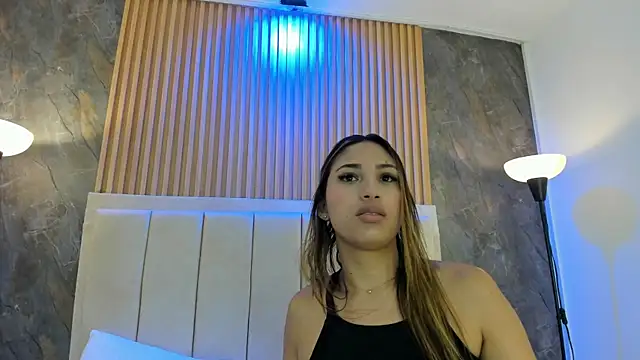 ariana_taylor23 Chat XXX live