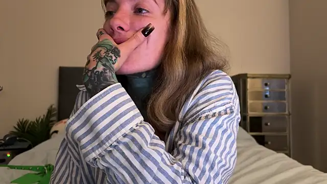 airgeadx élő XXX-chatje