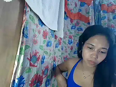 PinaySkinnyGirl Chat XXX live