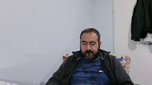 big_snakee: онлайн-секс-чат