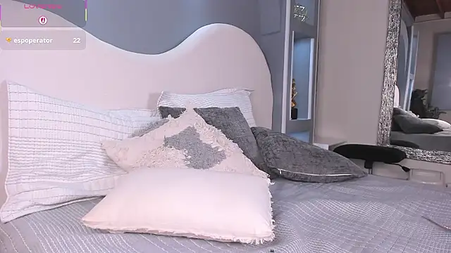 Elise_Diamond élő XXX-chatje