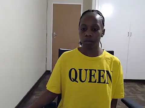 QUEENMANDYY Live XXX-chat