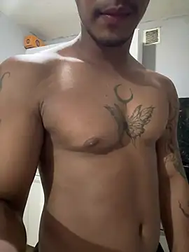 Show modela AlexBrasua na web-kameri