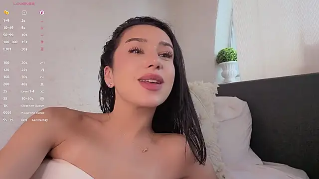 ShyColette's Live XXX Chat