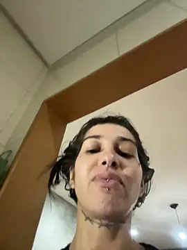 Nikatsu 即時 XXX 聊天