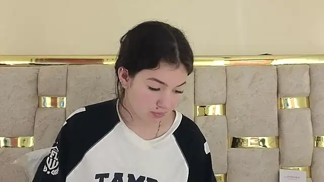 lilimini032 Obrolan Langsung XXX