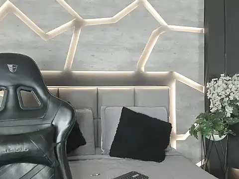 ChloeVixen élő XXX-chatje