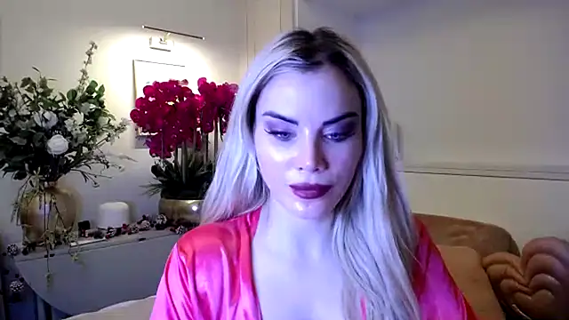 britishlucy Adlı Modelin Web Kamerası Şovu