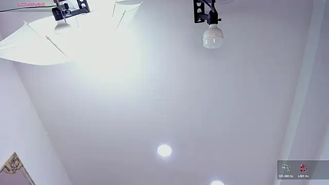 XXX chat uživo modela SelenaStonne