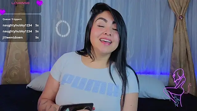 Victoria_Jonhss: онлайн-секс-чат