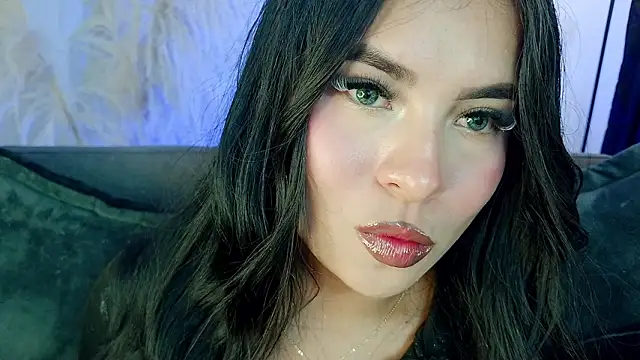 Онлайн чат XXX mia_roux1