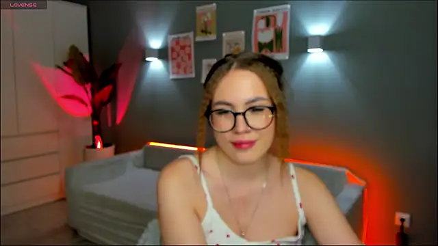 Aurelia_Voss: онлайн-секс-чат