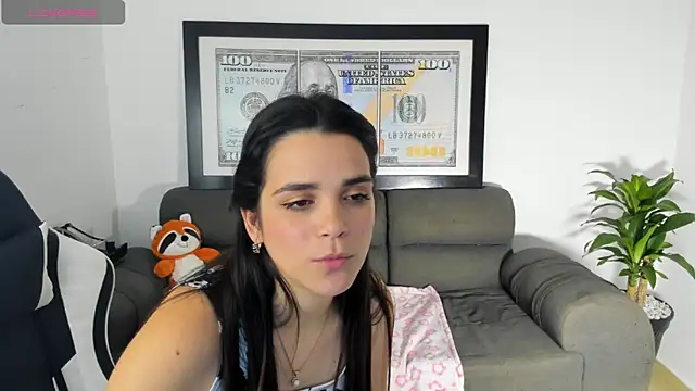 LucianaMoreau's Live XXX Chat