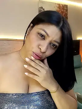 Lashmy111: онлайн-секс-чат