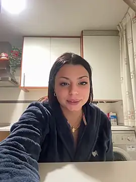 Noeliagglow Adlı Modelin Web Kamerası Şovu