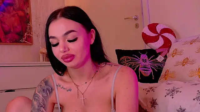 TiaBelle: онлайн-секс-чат