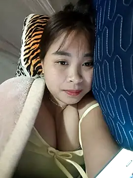 Squirrel-Pear Adlı Modelin Canlı XXX Sohbeti