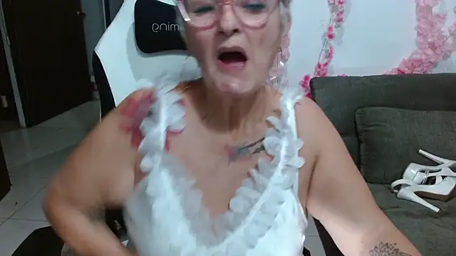 bety-cum2 live XXX chat