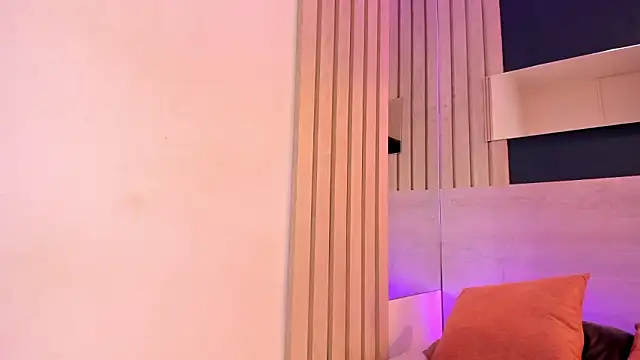 miel_gomez's Live XXX Chat