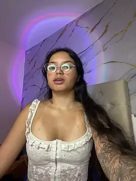 Chatroom XXX en direct de Rosita_forever_