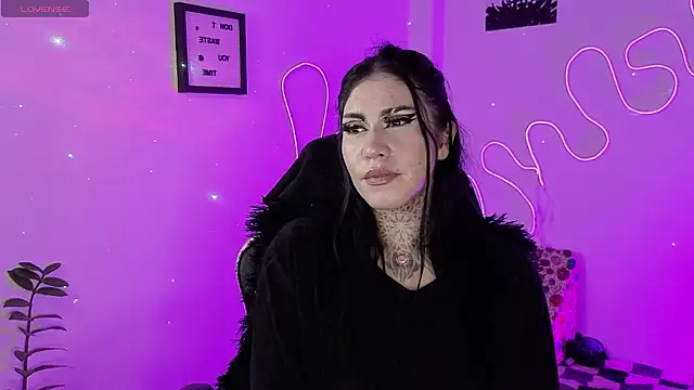 AnfisaLetyagho: онлайн-секс-чат