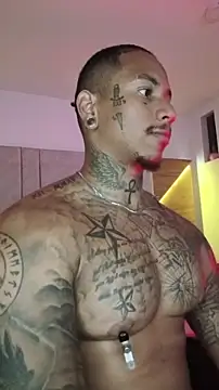 David_tatto1: онлайн-секс-чат