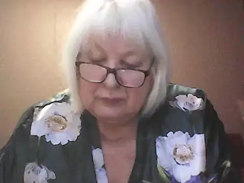 Alexia64231 即時 XXX 聊天