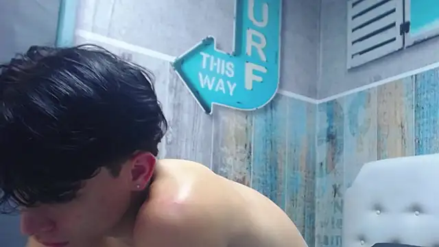 ZackBlitz444's Live XXX Chat