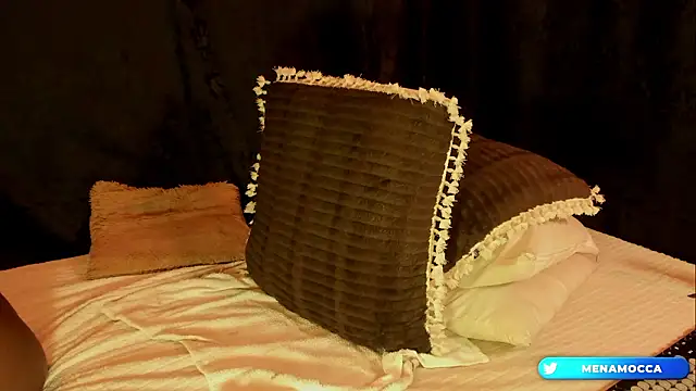 MiaKnoxn Live XXX chat