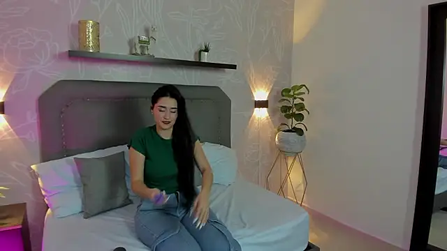 noaah_smith_'s Live XXX Chat