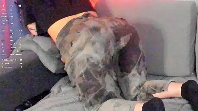 CrimsonBella's Live XXX Chat