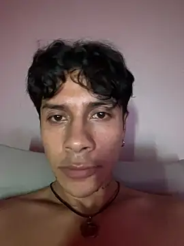 ErosDominant élő XXX-chatje