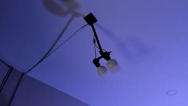 millieskinny18_'s Live XXX Chat