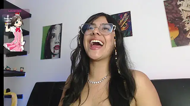 Laramucci's Live XXX Chat