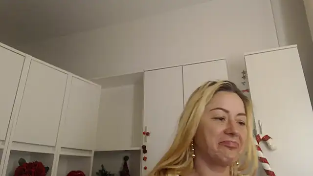 _karolynesyera_ Chat XXX in diretta