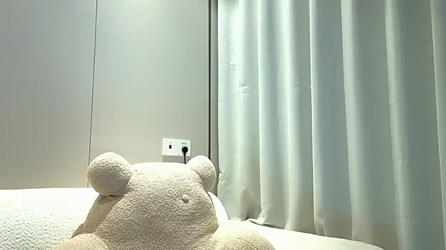 Uizzzqvq3's Live XXX Chat