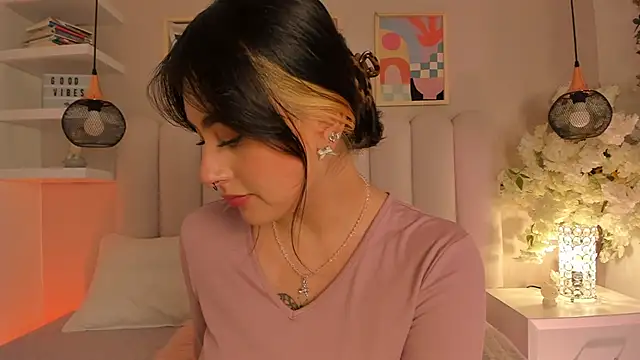 cute__cherry_'s Live XXX Chat