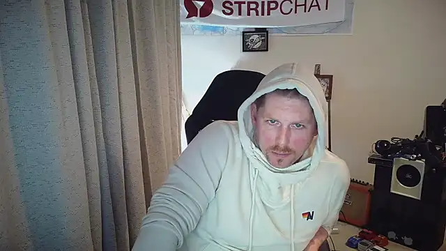 God_Of_ThundeRR: онлайн-секс-чат