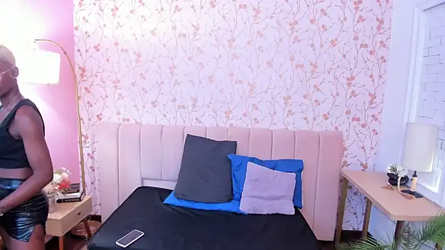 Chat +18 de amber-hill ao vivo