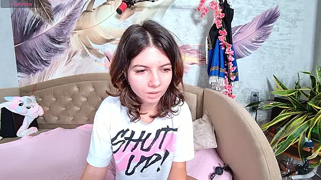 Anoraa's Webcam Show
