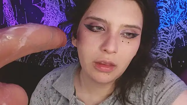 mikaskullcs: онлайн-секс-чат